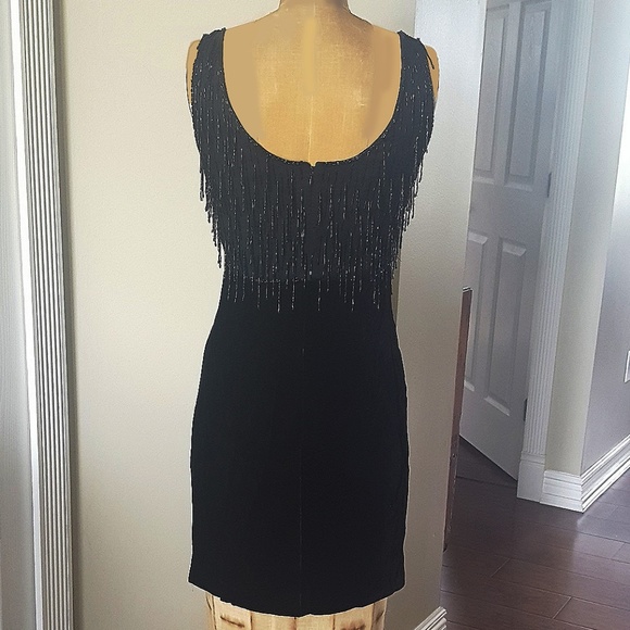 Kay Unger women's size 4 black velvet & bead dress - Picture 3 of 6